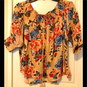 Shayanne top size XL